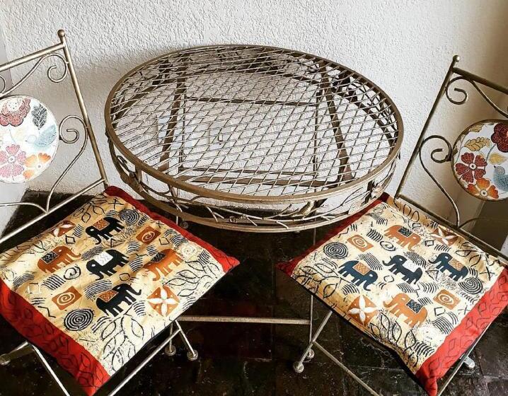 اتاق لوکس, Rostalyn Guesthouse