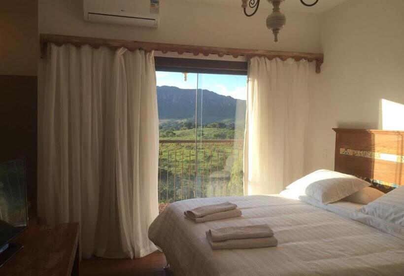 جناح سوبيريور, Solar Da Serra Tiradentes