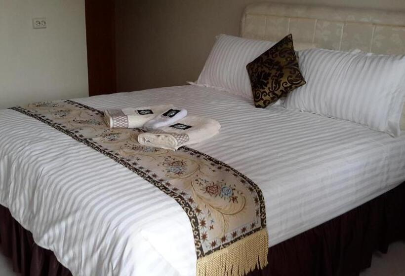 Номер Deluxe с Балконом, Whiterose Guesthouse