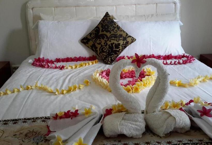Номер Deluxe с Балконом, Whiterose Guesthouse