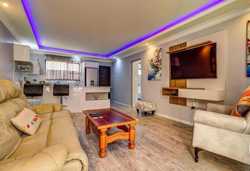 Апартаменты 1 Спальня, Eagle Rock Executive Guest House