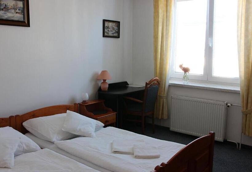 Номер Стандарт, Pension Najdek