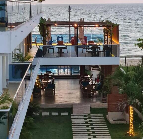 استودیوی استاندارد, Camino Palmero Coveñas