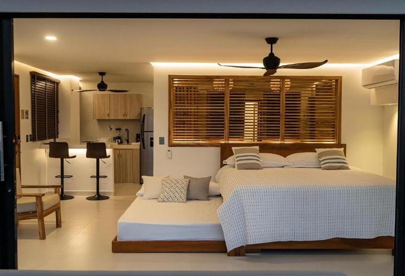 سوئیت پرزیدنت, Camino Palmero Coveñas