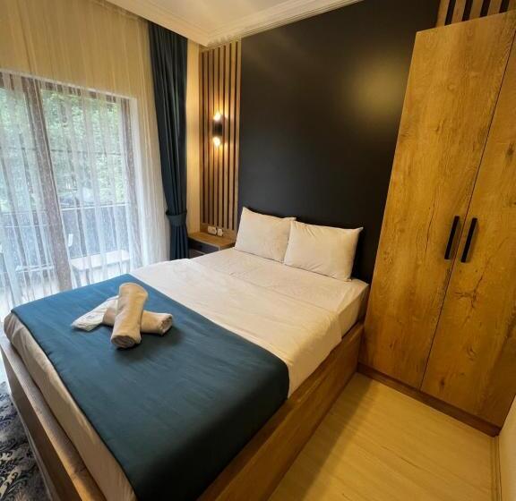 1 Bedroom Apartment River View, Mego Suite Otel