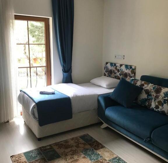 1 Bedroom Apartment River View, Mego Suite Otel