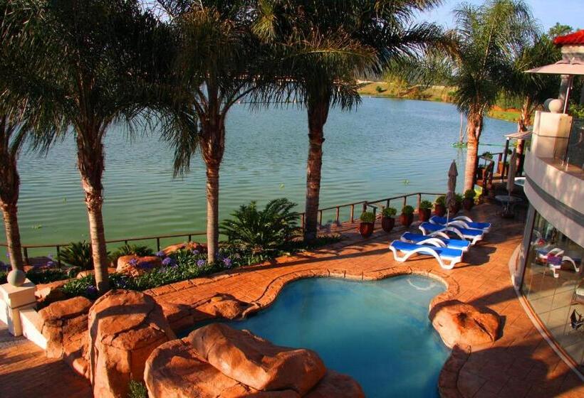 Deluxe Suite King Bed, The Blue Crane Villa