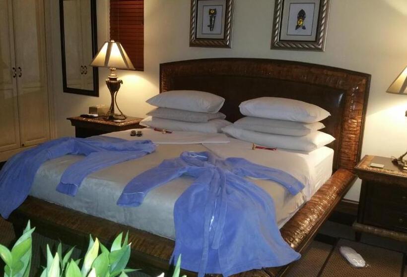 Deluxe Suite King Bed, The Blue Crane Villa