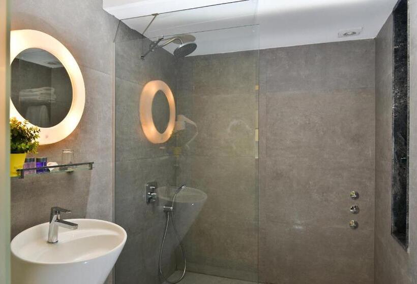 سوییت خانوادگی, Spil Suites