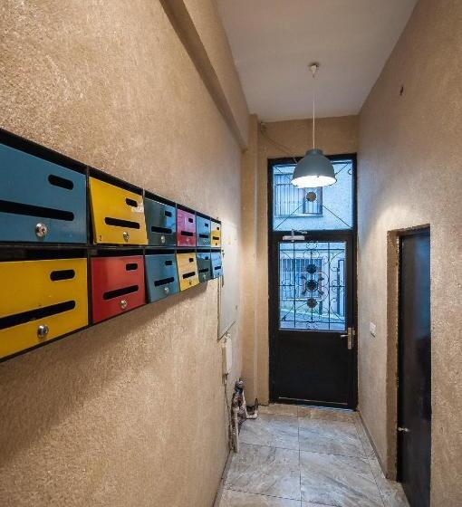 １ベッドルームアパートメント, Newway Apartments