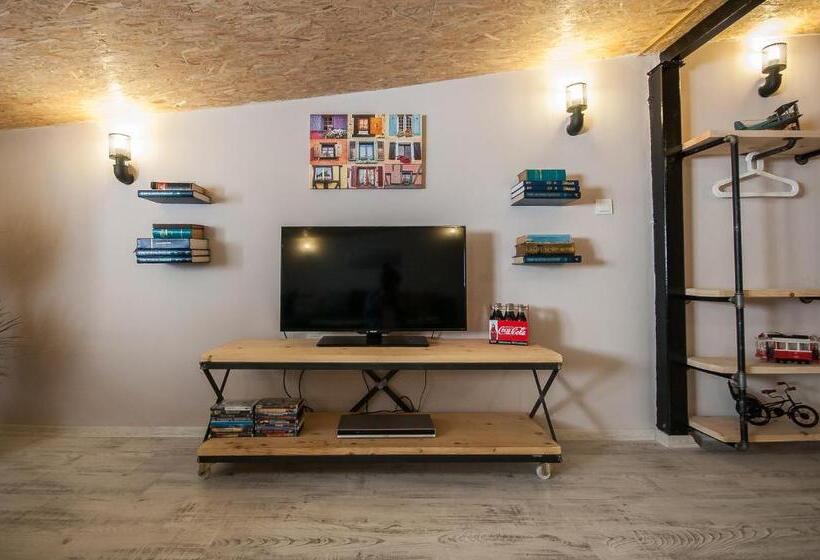 スタンダードルーム, Newway Apartments