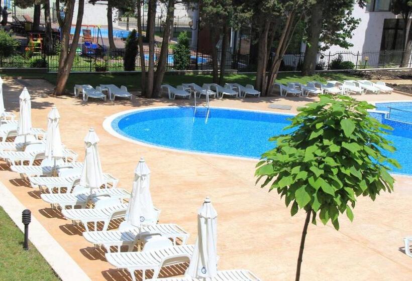Студио Стандарт Вид на Бассейн, Olympia Beach Complex