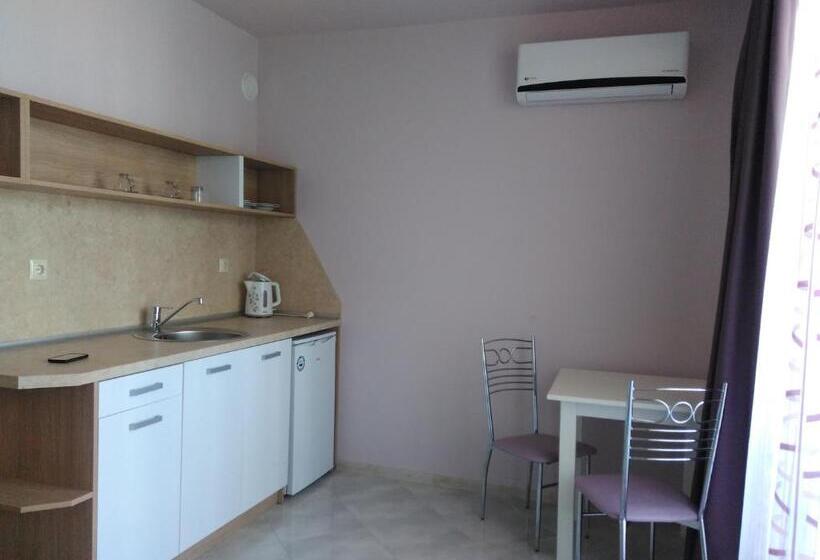 Студио Стандарт Вид на Бассейн, Olympia Beach Complex