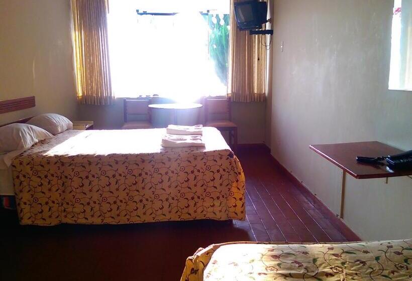 اتاق استاندارد, Hostal La Rivera
