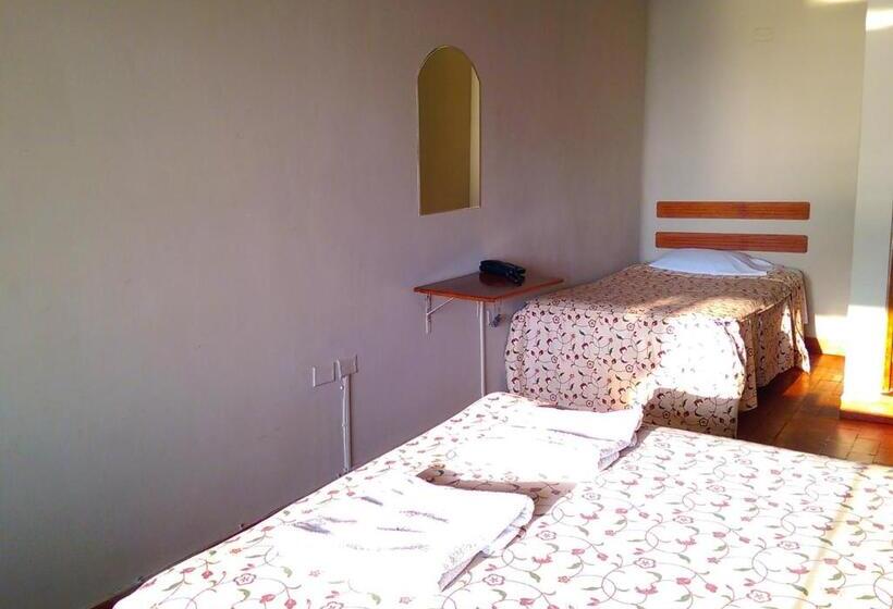 اتاق استاندارد, Hostal La Rivera
