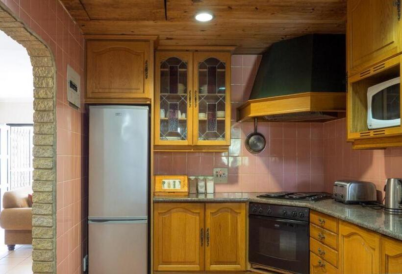 خانه 1 خوابه, Carrington Guest House