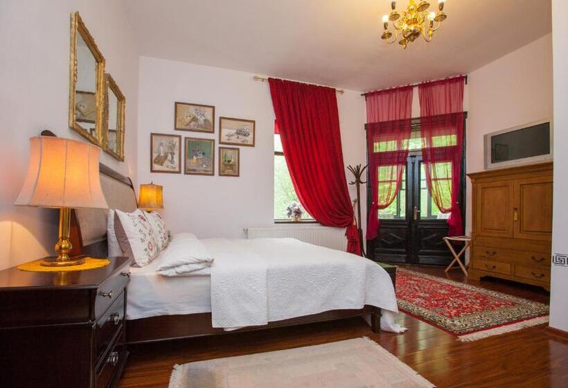 اتاق استاندارد با بالکن, Il Piccolo Castello Busteni