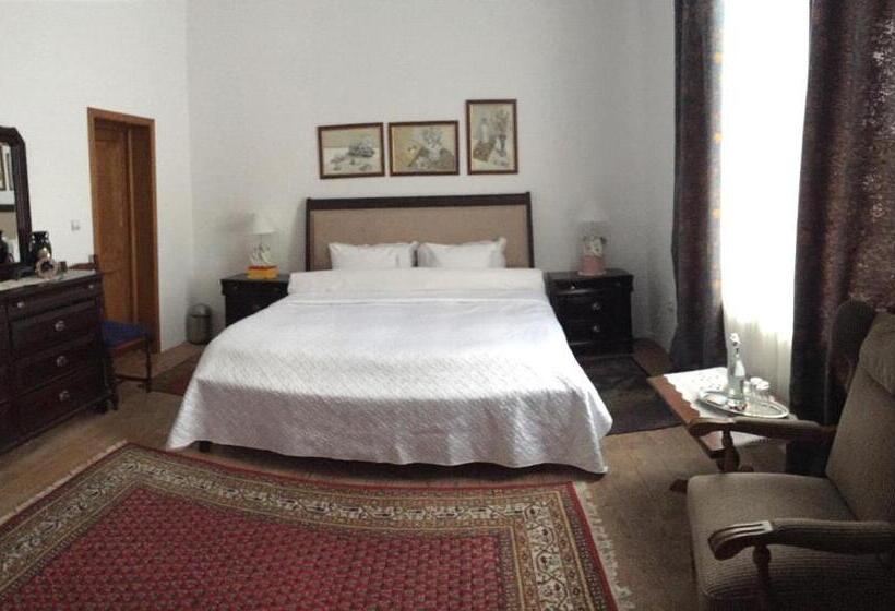 اتاق استاندارد, Il Piccolo Castello Busteni