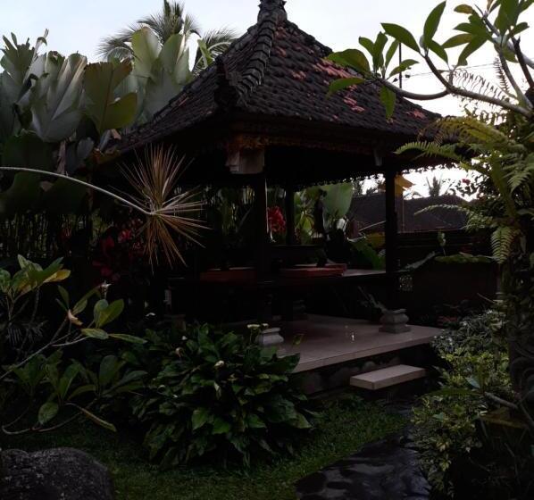 Номер Deluxe с Балконом, Villa Bungsil Gading