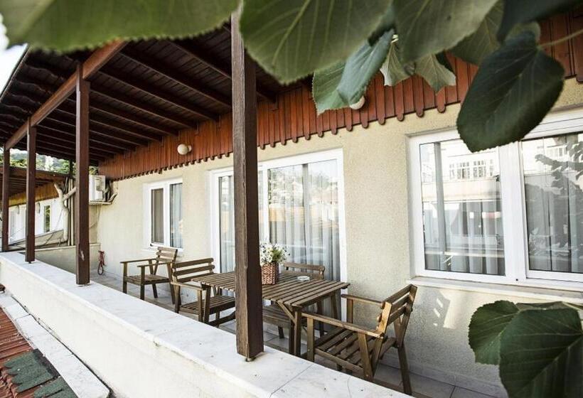 1 Bedroom Penthouse Apartment, Büyükada Apart Hotel   Yeni Apart