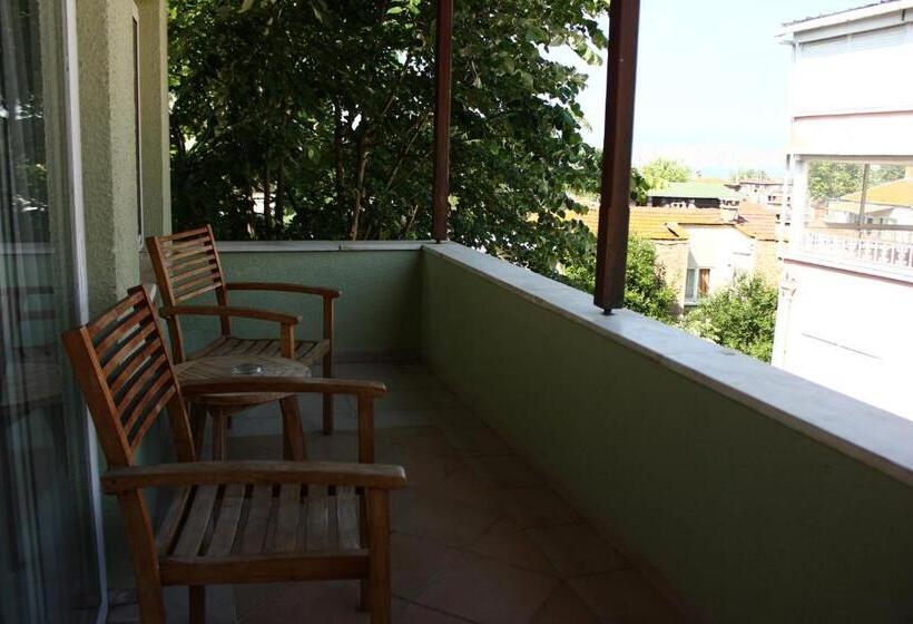 1 Bedroom Penthouse Apartment, Büyükada Apart Hotel   Yeni Apart
