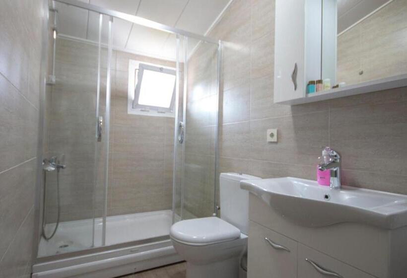 1 Bedroom Penthouse Apartment, Büyükada Apart Hotel   Yeni Apart