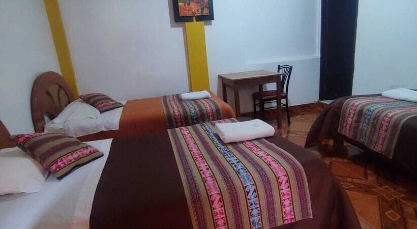 اتاق استاندارد سه نفره, Hostal Urpi
