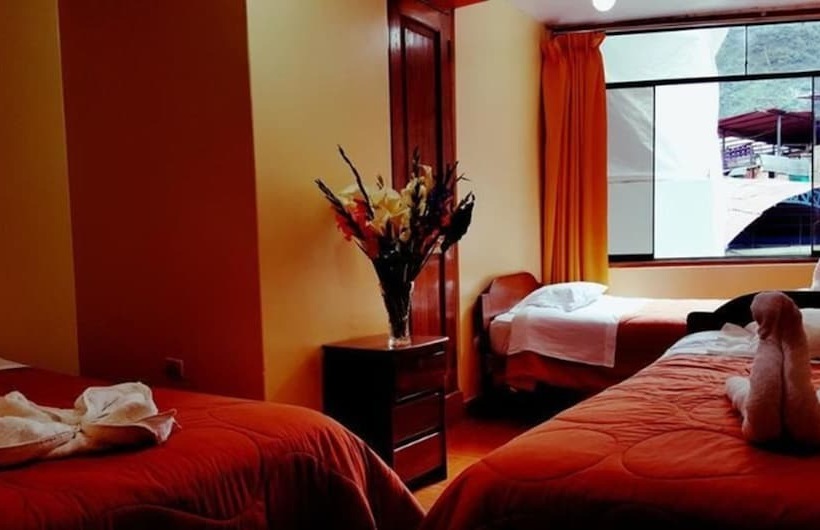 اتاق استاندارد سه نفره, Hostal Urpi