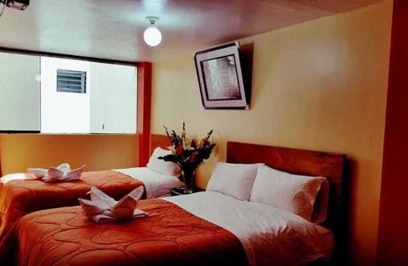 اتاق خانوادگی, Hostal Urpi