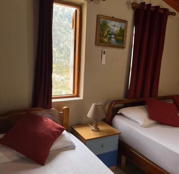 ベーシックトリプルルーム, Rooms Emiliano Castle Of Kruja
