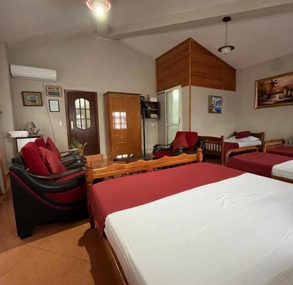 家庭间, Rooms Emiliano Castle Of Kruja