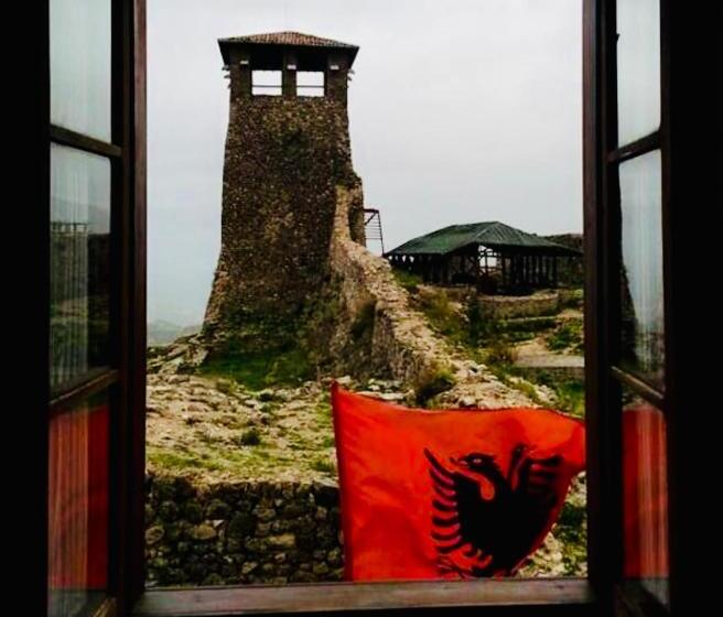 家庭间, Rooms Emiliano Castle Of Kruja