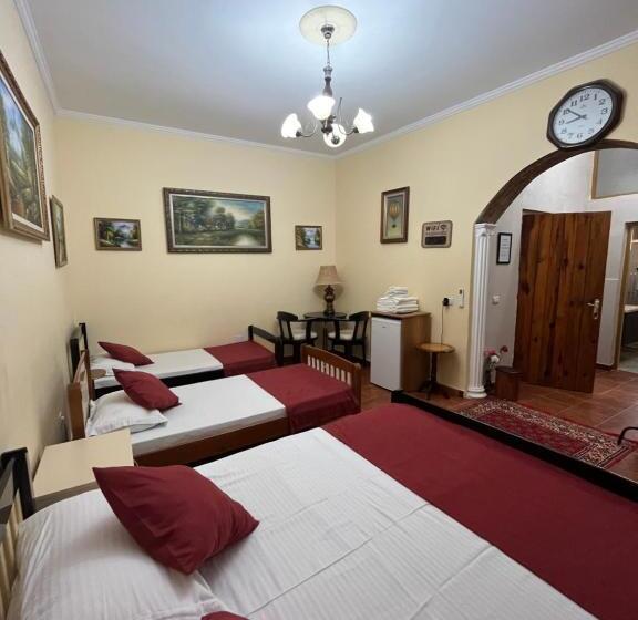 スタンダード４人部屋, Rooms Emiliano Castle Of Kruja