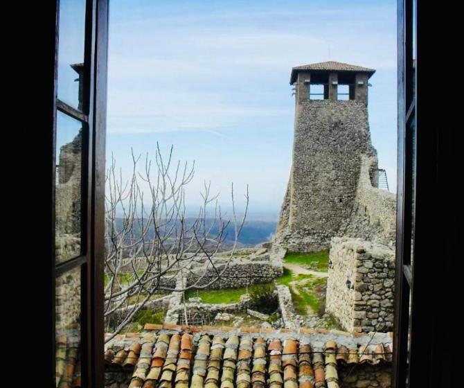 スタンダード４人部屋, Rooms Emiliano Castle Of Kruja