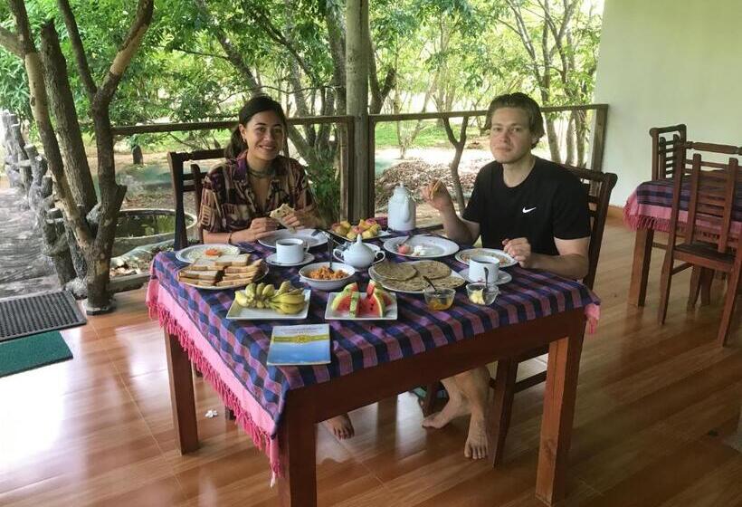 Номер Стандарт, Darshani Lodge