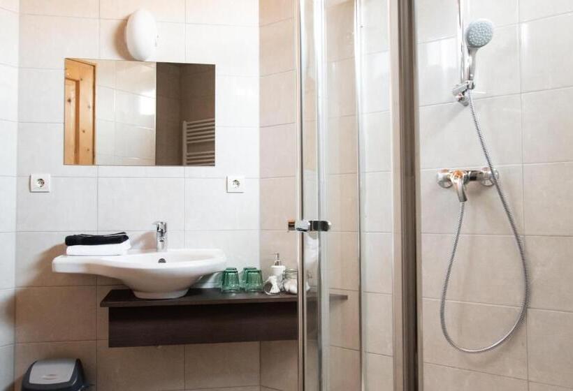 Апартаменты 1 Спальня с Видом, Hetényi Apartmanház és Birtok