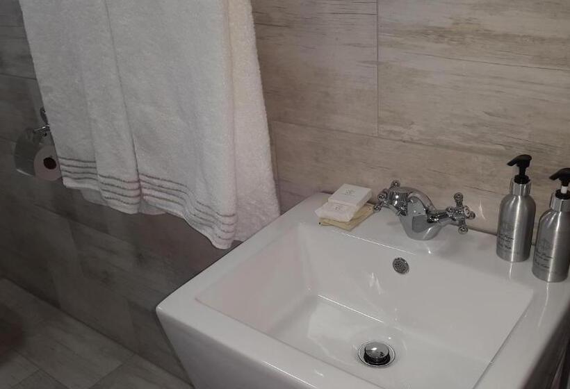 Семейный Номер Классика, Crisp Guest Rooms