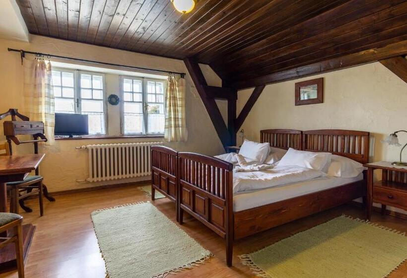 جناح, Pension Brusenka