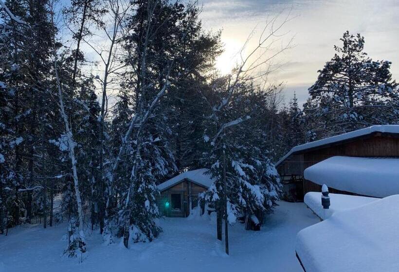Люкс, L'auberge Refuge Du Trappeur
