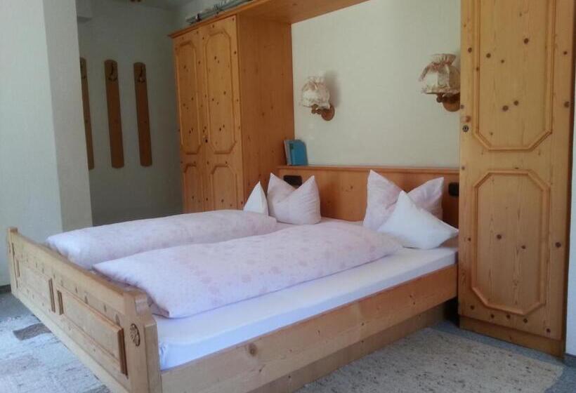 غرفة قياسية, Haus Widdersteinblick