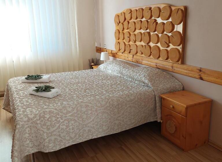 4인용 스탠다드 룸, Guest House Planinski Zdravets