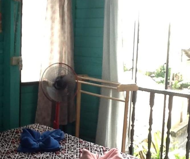 Quarto Estandar Banheiro Compartilhado, New Phiman Riverview Guesthouse