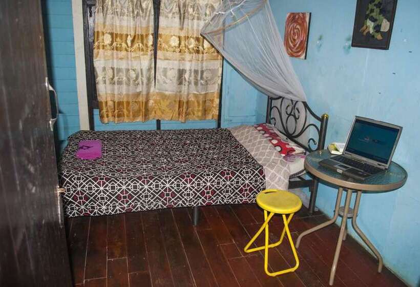 Quarto Estandar Banheiro Compartilhado, New Phiman Riverview Guesthouse