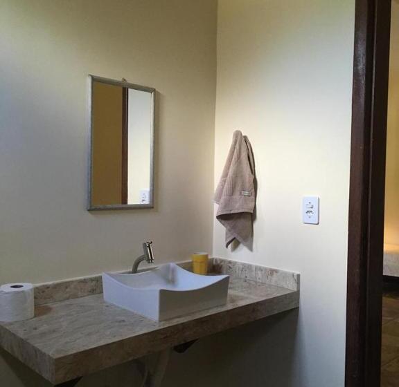 Quarto Quadruple Standart com Varanda, Pousada Da Fonte