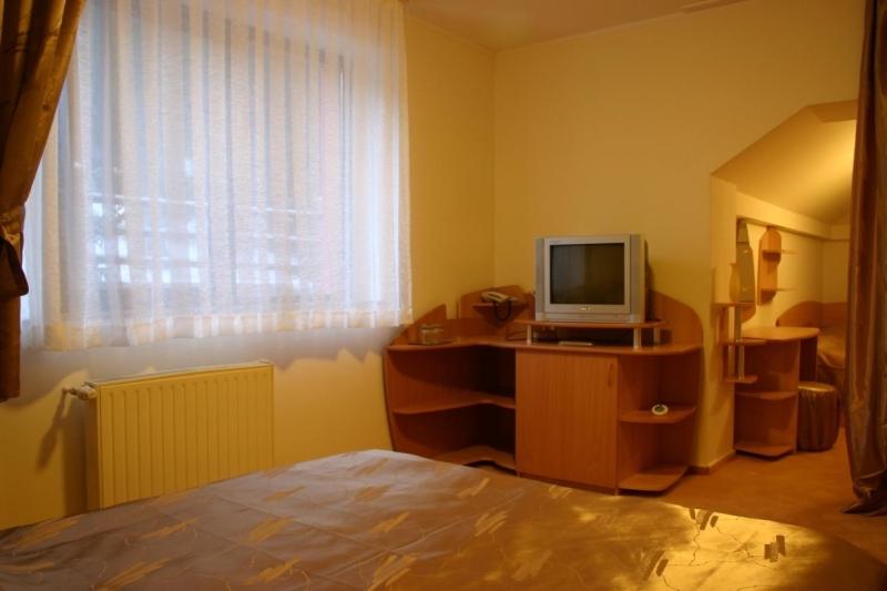 Полулюкс, Pensiunea Turistica Delmonte Holiday