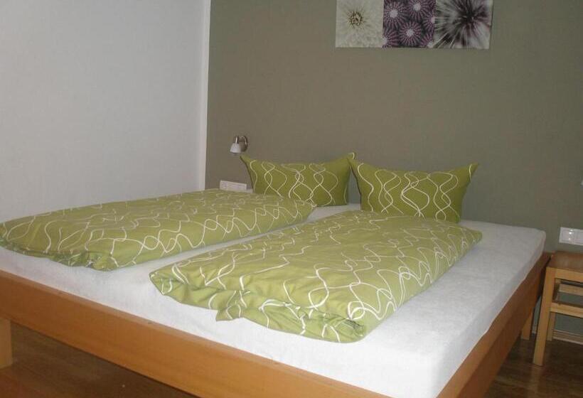 2 Bedrooms Apartment Mountain View, Haus Hagspiel