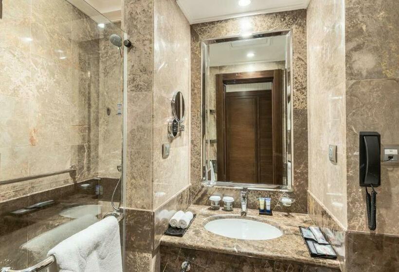 اتاق استاندارد با تخت بزرگ, Millennium Makkah Al Naseem