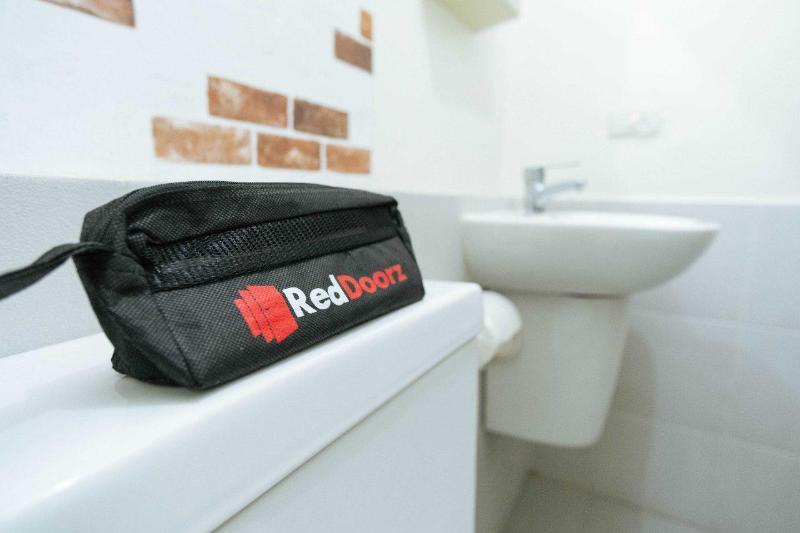 اتاق خانوادگی, Reddoorz At Tagaytay Road