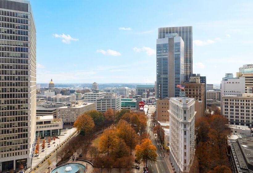 シティビューのデラックスルーム, The Candler Hotel Atlanta, Curio Collection By Hilton