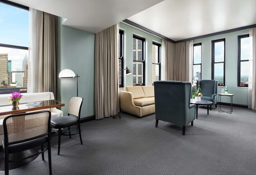 סוויטה עם נוף לעיר, The Candler Hotel Atlanta, Curio Collection By Hilton